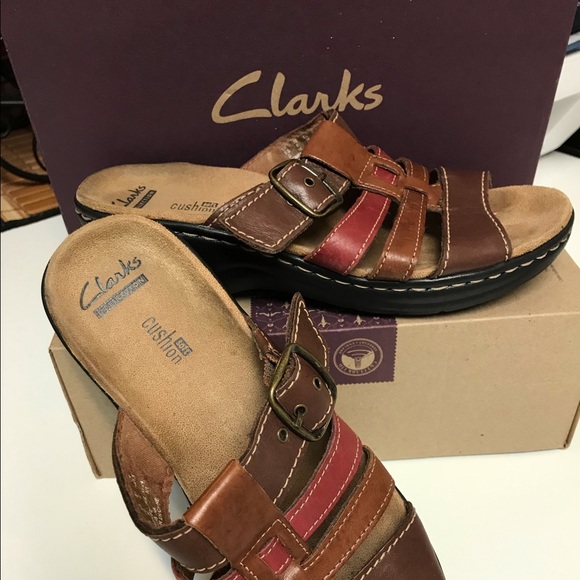 Clarks - Picture 3 of 7